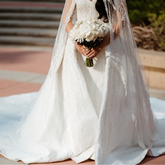 Custom handmade wedding dress/gown Designed with 5 meter veil &3 meter o… - Picture 12 of 17